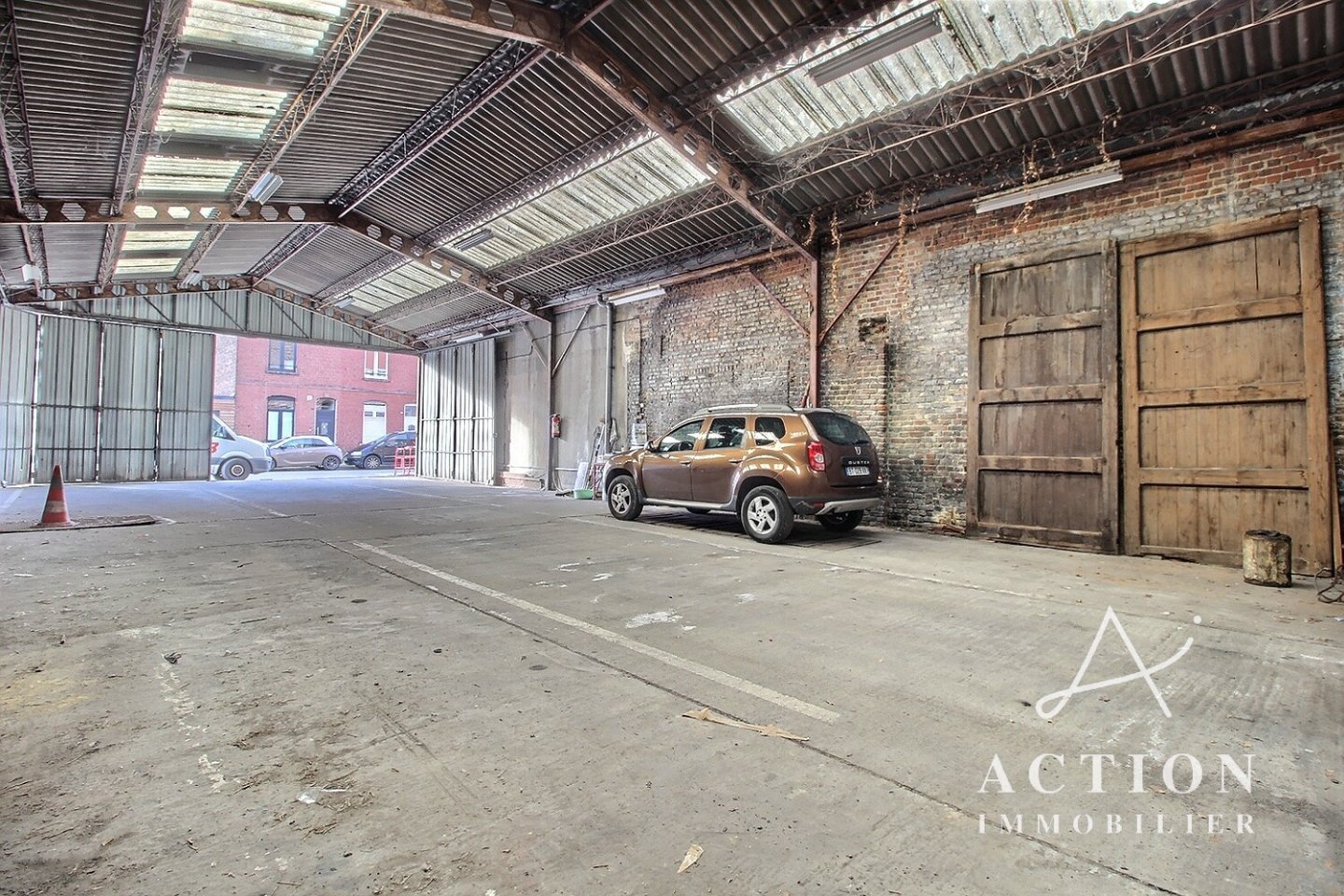 HANGAR A VENDRE - TOURCOING - 225 m2 - 169�900�&euro; 