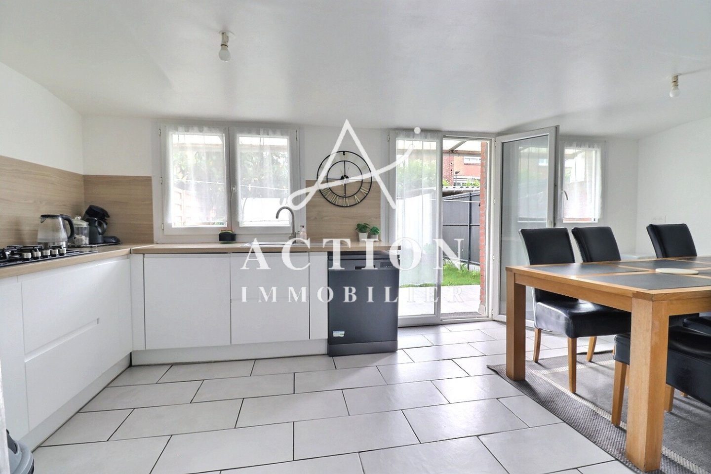 IMMEUBLE DE RAPPORT A VENDRE - VILLENEUVE D ASCQ - 145 m2 - 270 900 &euro;