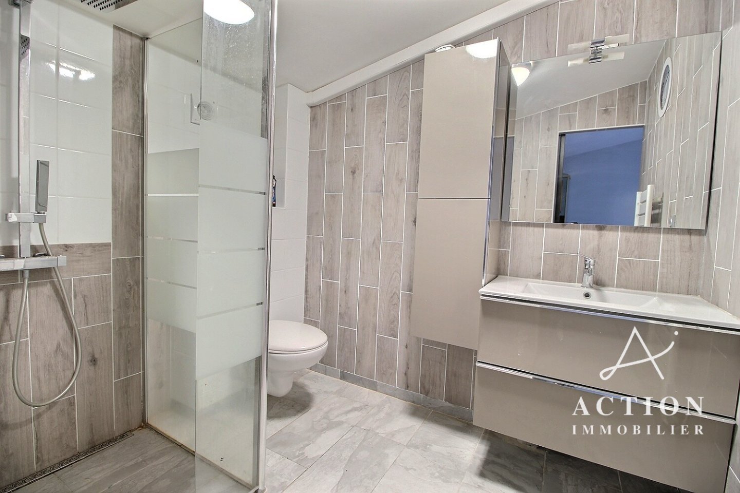 STUDIO A LOUER - HELLEMMES LILLE - 26.2 m2 - 595 &euro; charges comprises par mois